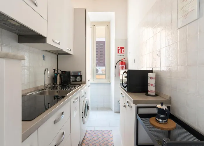 Half Palace, Relaxing In San Lorenzo Apartment