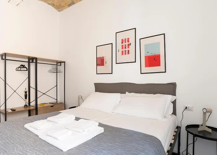 Half Palace, Relaxing In San Lorenzo Apartment
